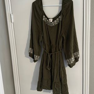 Hayden Los Angeles tiered green tie-waist dress with flower embroidery.